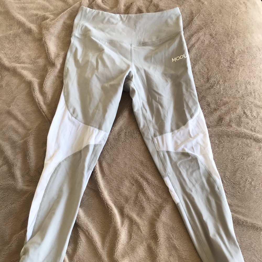 Modus ankle length workout leggings with mesh